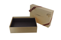 菲詩小鋪高檔燙金化妝品禮盒